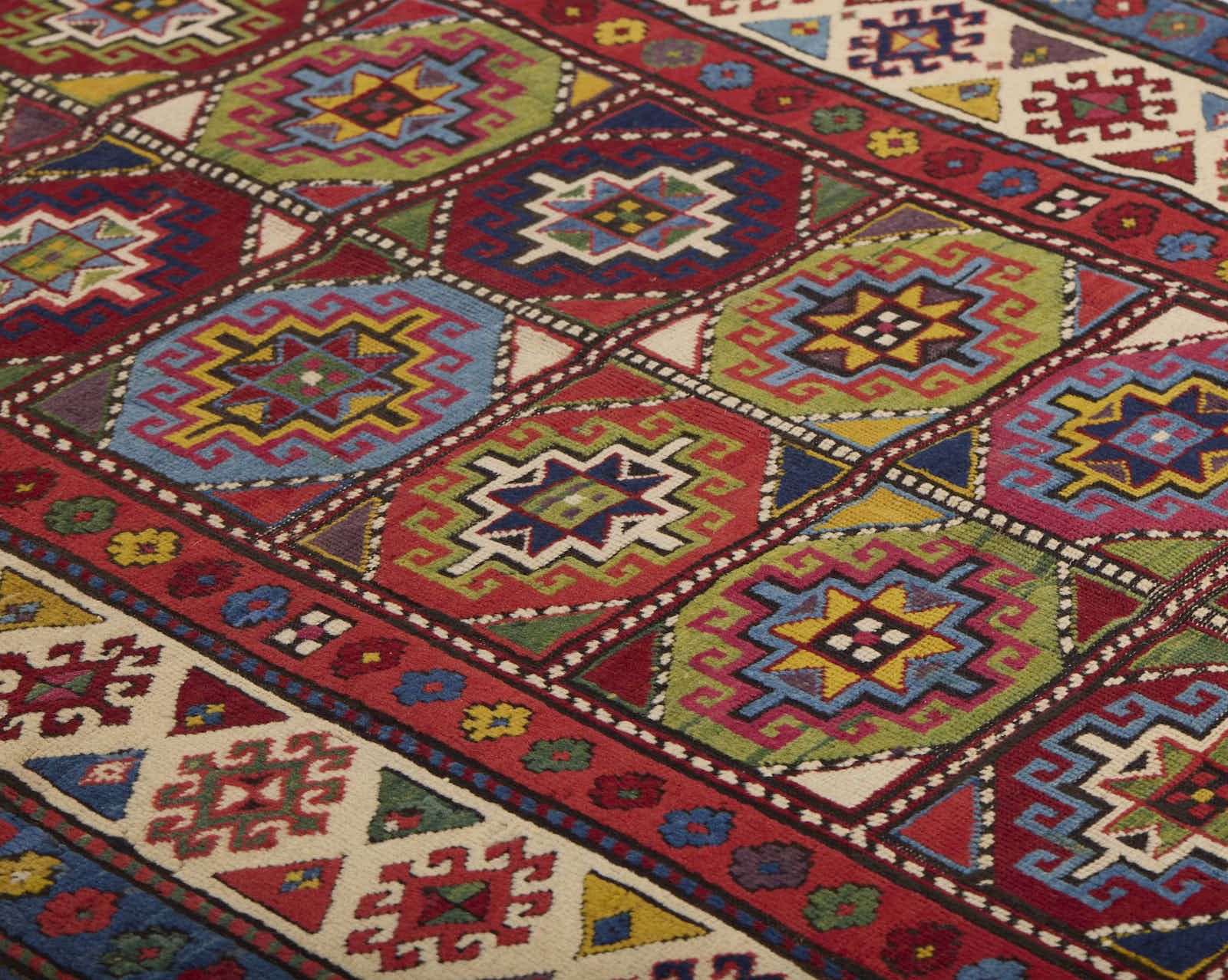 MOGHAN ANTIQUE 3' 6" X 9' 2"
