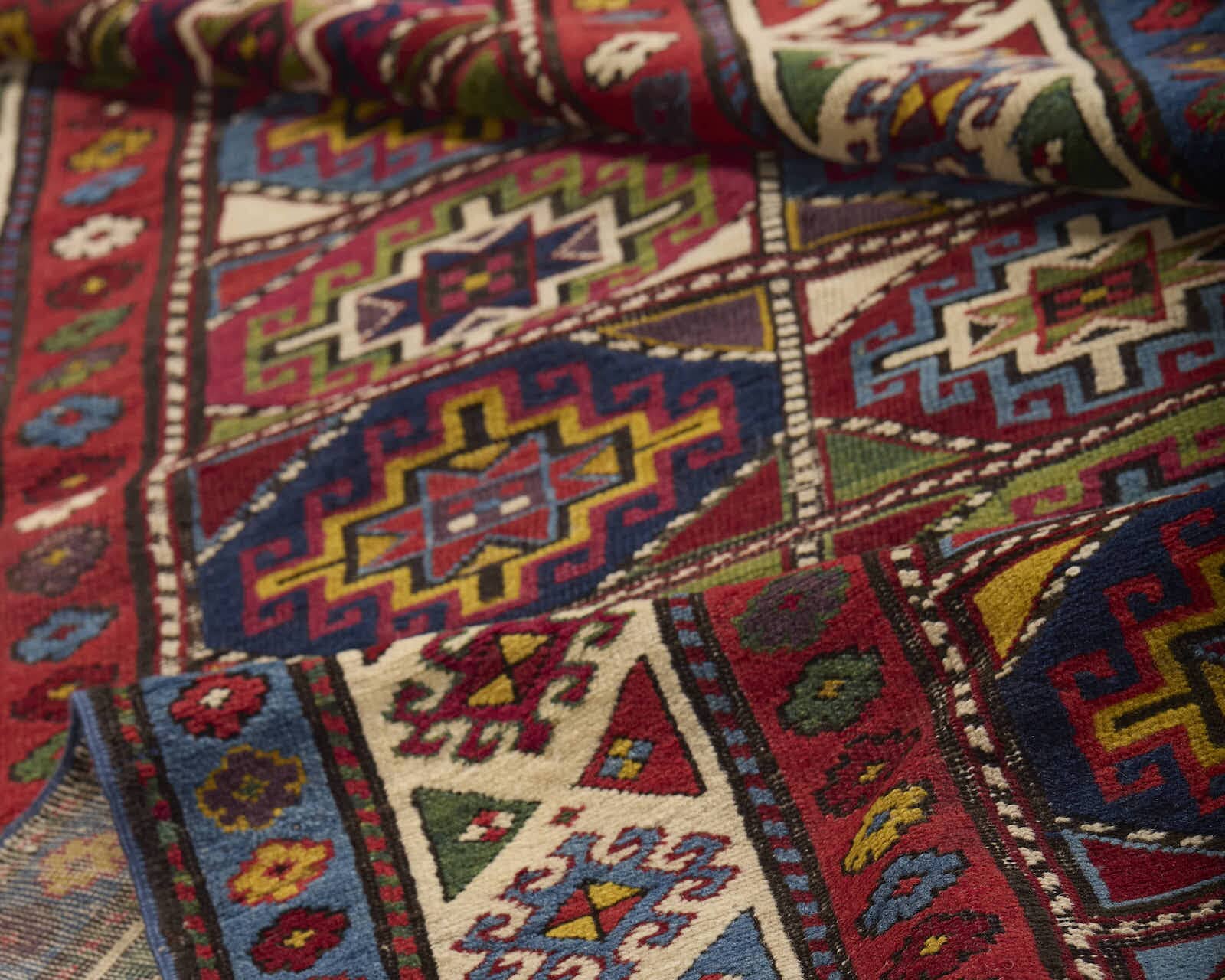MOGHAN ANTIQUE 3' 6" X 9' 2"