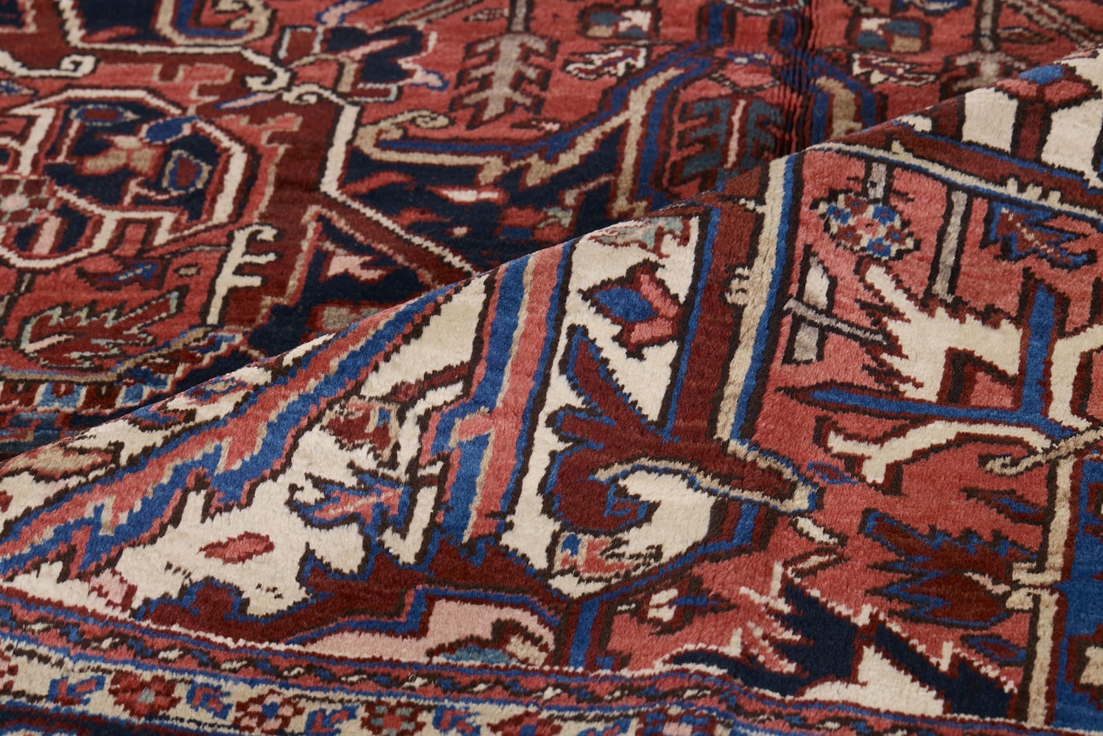 ANTIQUE PERSIAN GOREVAN HERIZ 11' 6" X 15' 0"