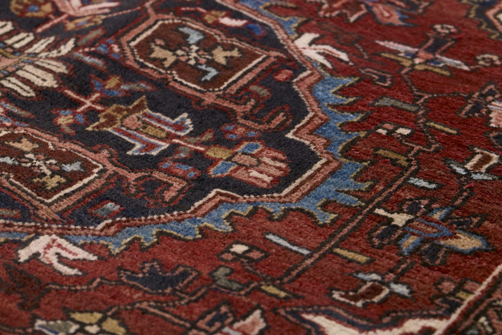 SEMI-ANTIQUE PERSIAN HERIZ 4' 11" X 6' 6"
