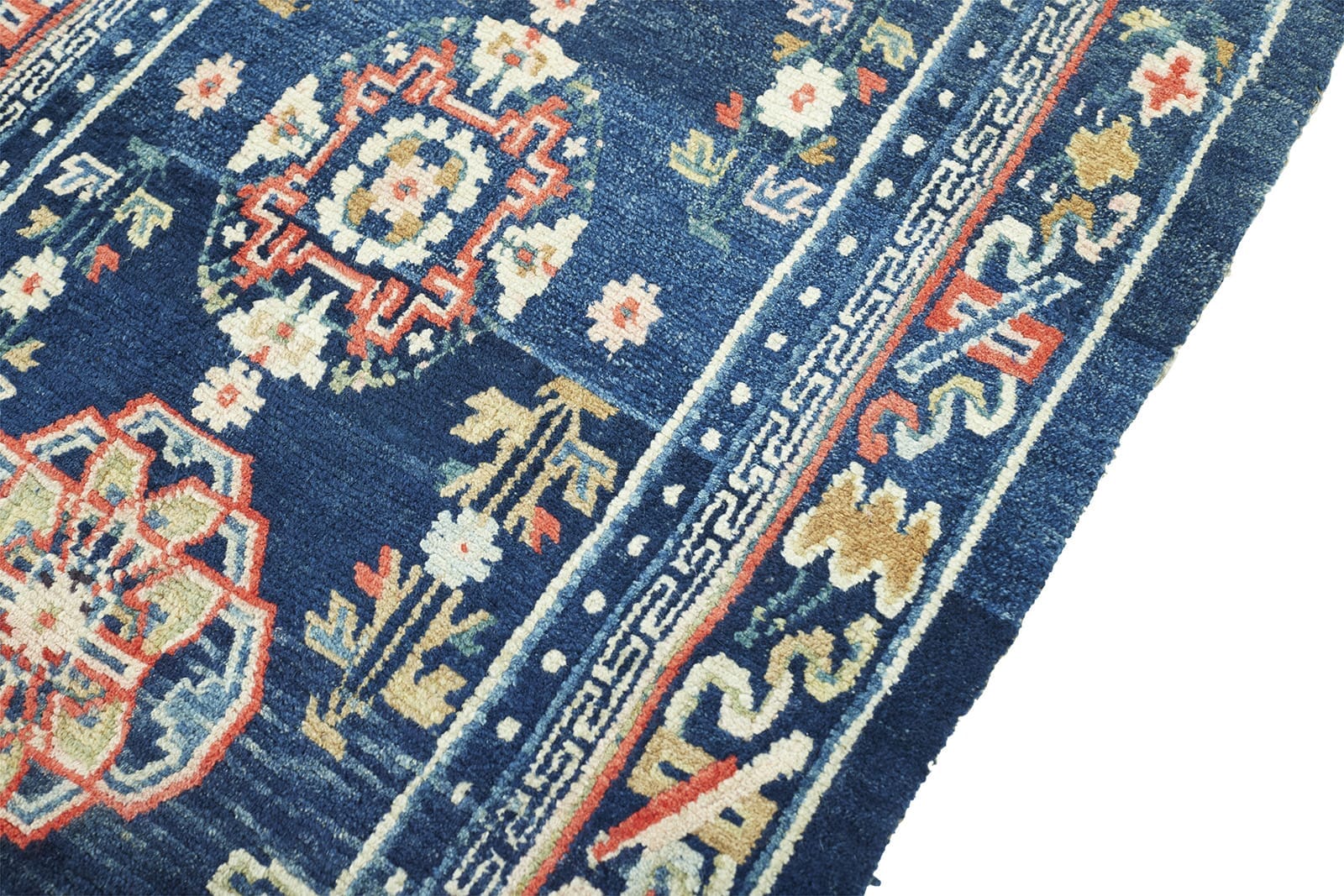ANTIQUE TIBETAN KHADEN 2' 8" x 5' 1" 19th C Rug Detail 2