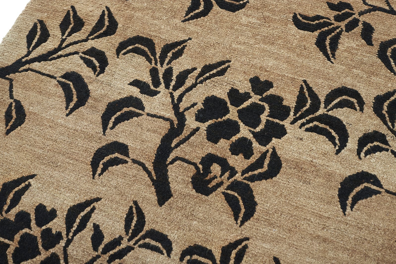 ANTIQUE TIBETAN KHADEN 2' 10" x 5' 7" Late 19th C Rug Detail1