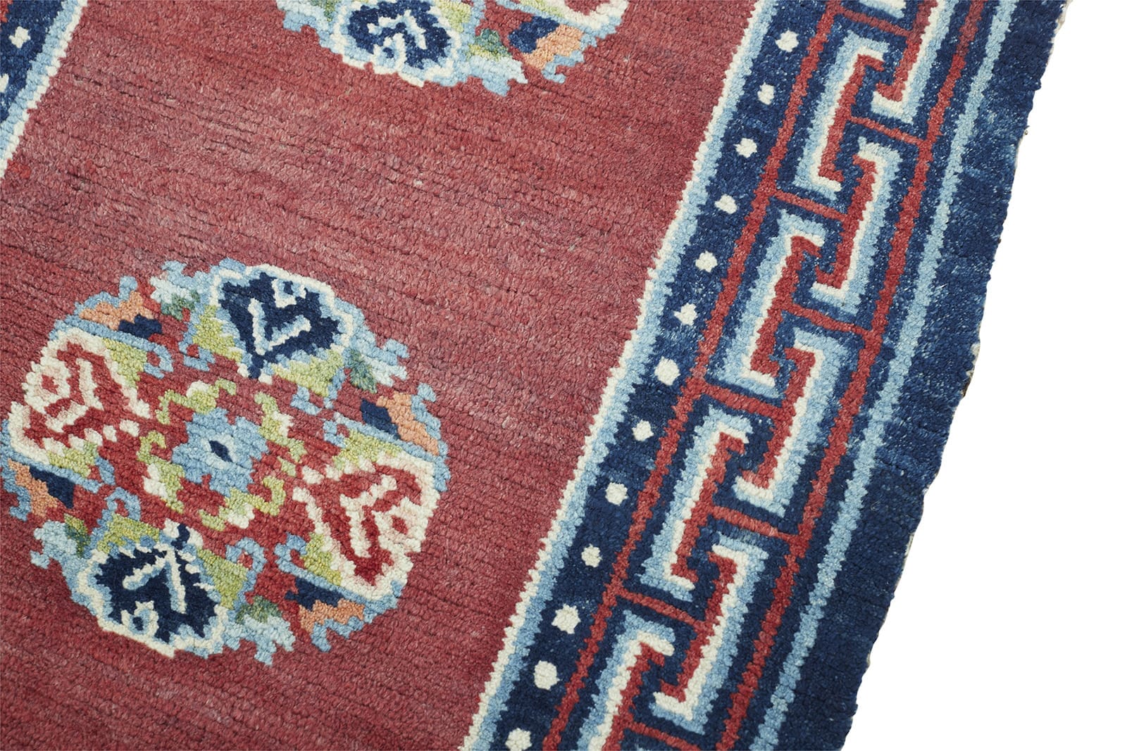 ANTIQUE TIBETAN TSANG-DHRUM 2' 4" x 4' 8" Mid 20th C Rug Detail 3