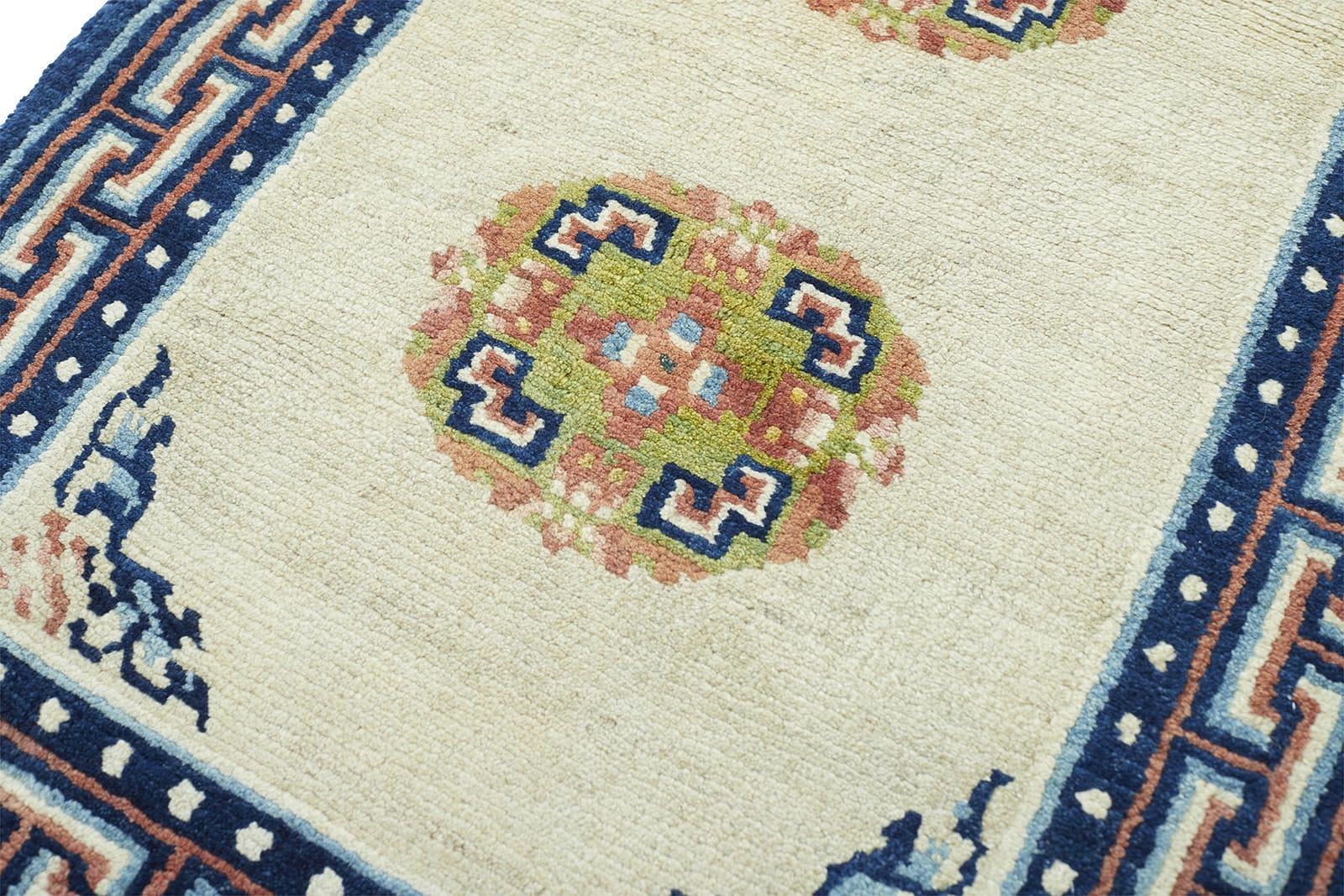 ANTIQUE TIBETAN 2' 4" x 4' 8" Rug Detail 2