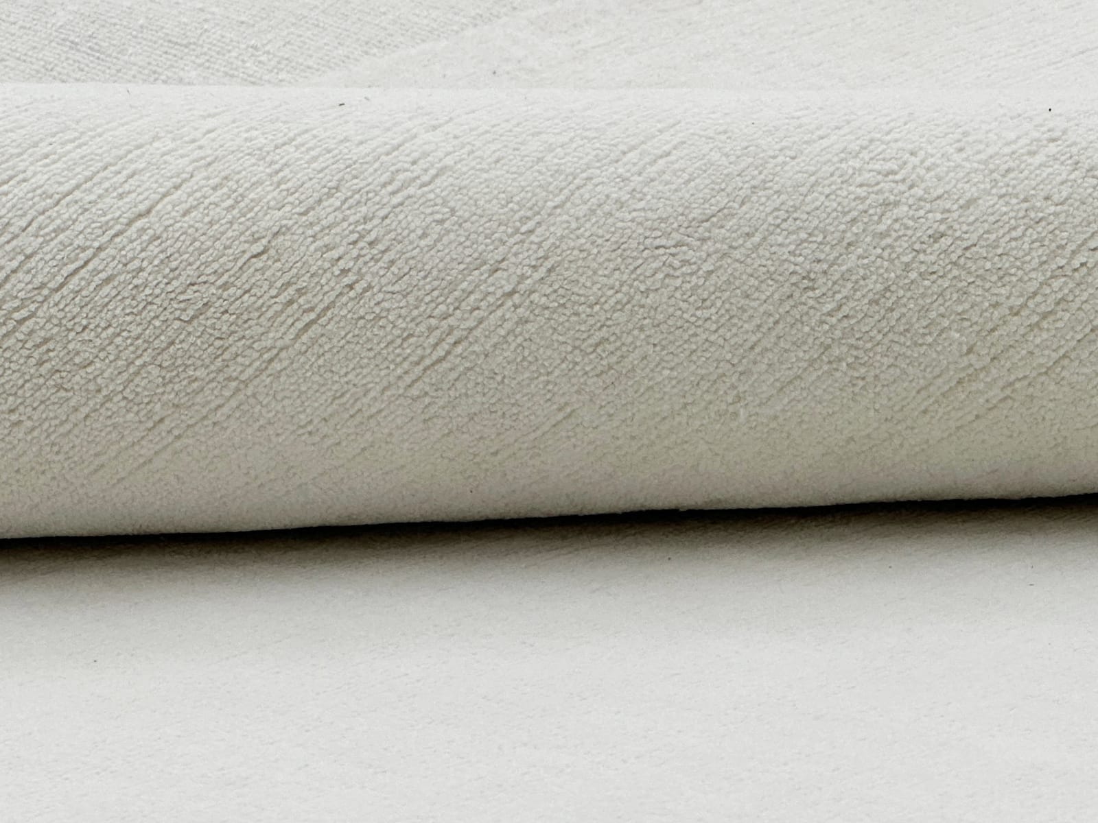 CASHMERE LUXE SOLID 6MM CUT PILE NATURAL WHITE