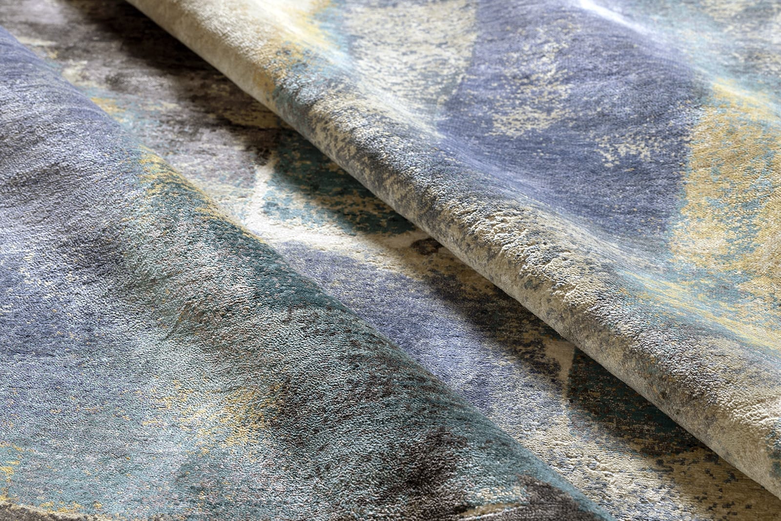 EMMA CERULEAN Rug detail image