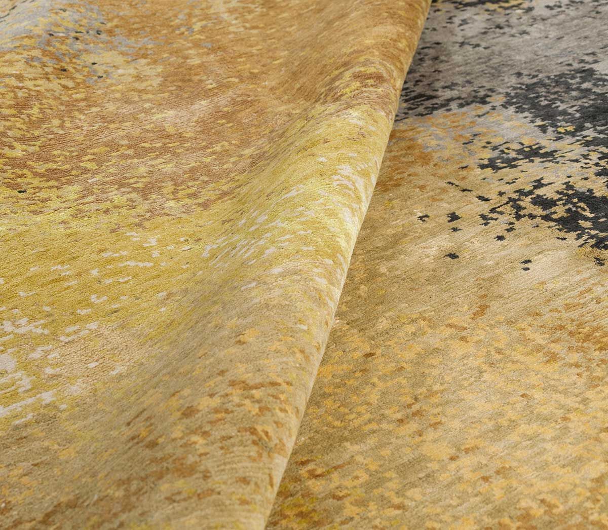 Detail shot of ABERDEEN II LIME Product Tufenkian Artisan Carpets