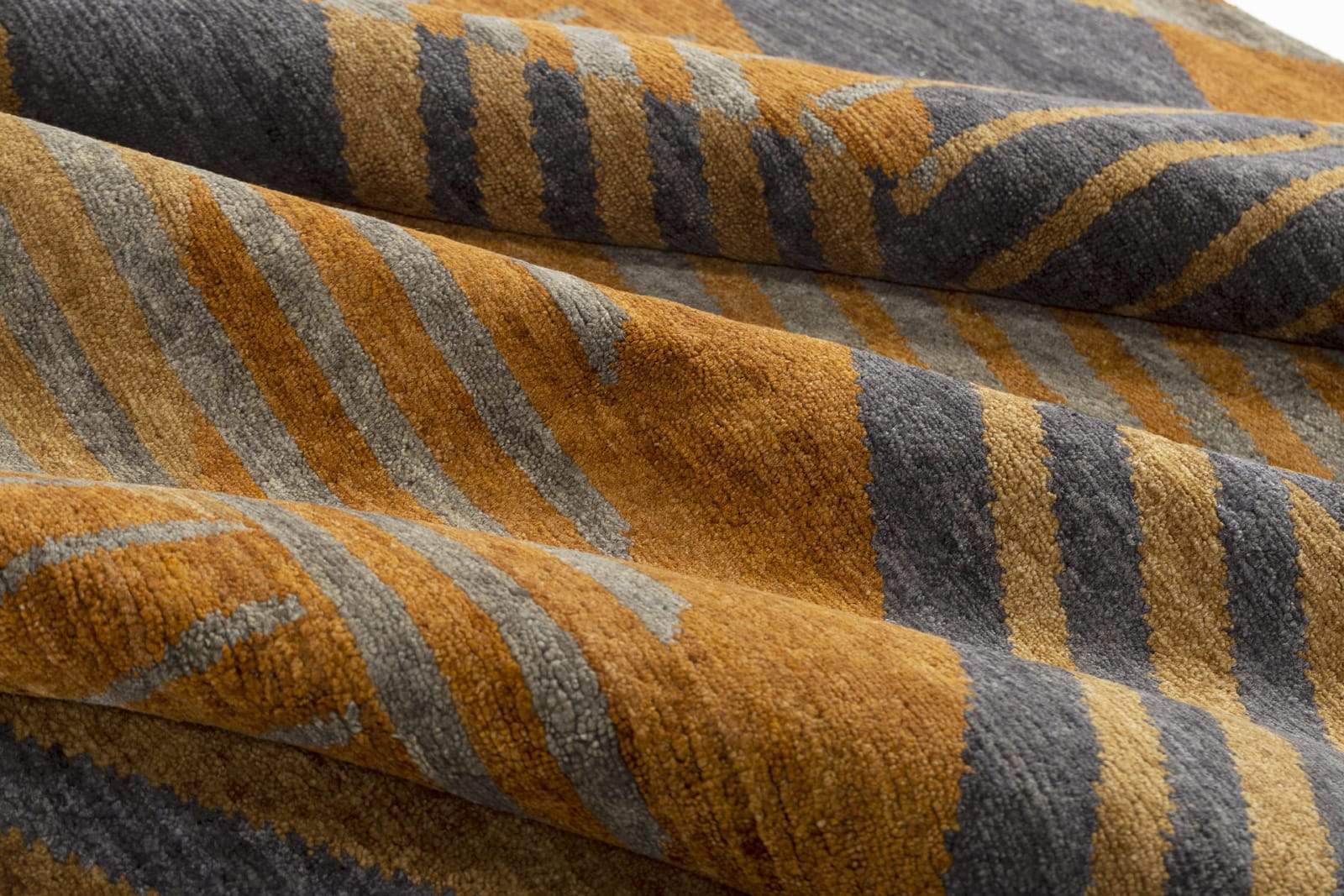 ASTRID AMBER Product Tufenkian Artisan Carpets