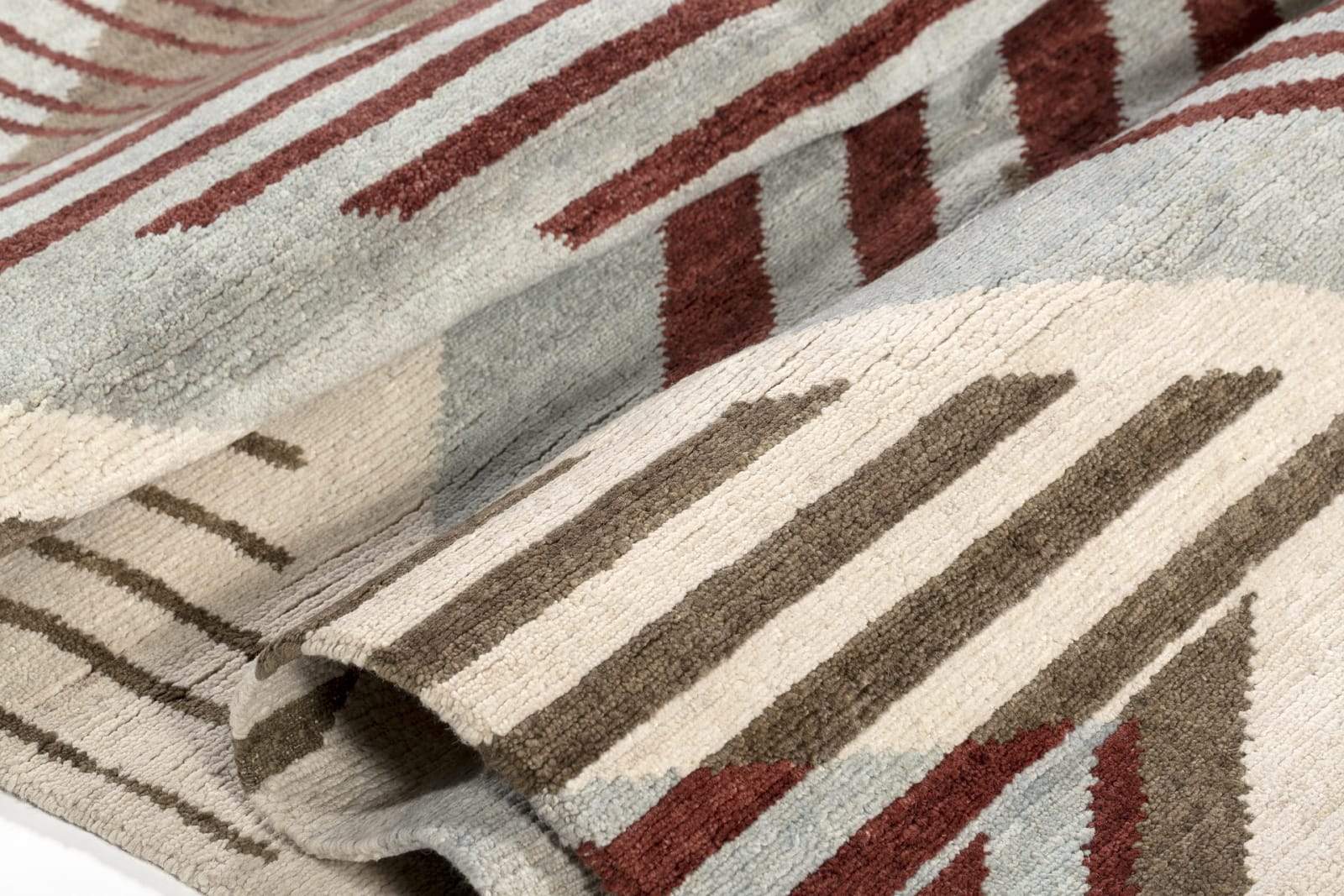 ASTRID MAROON Product Tufenkian Artisan Carpets