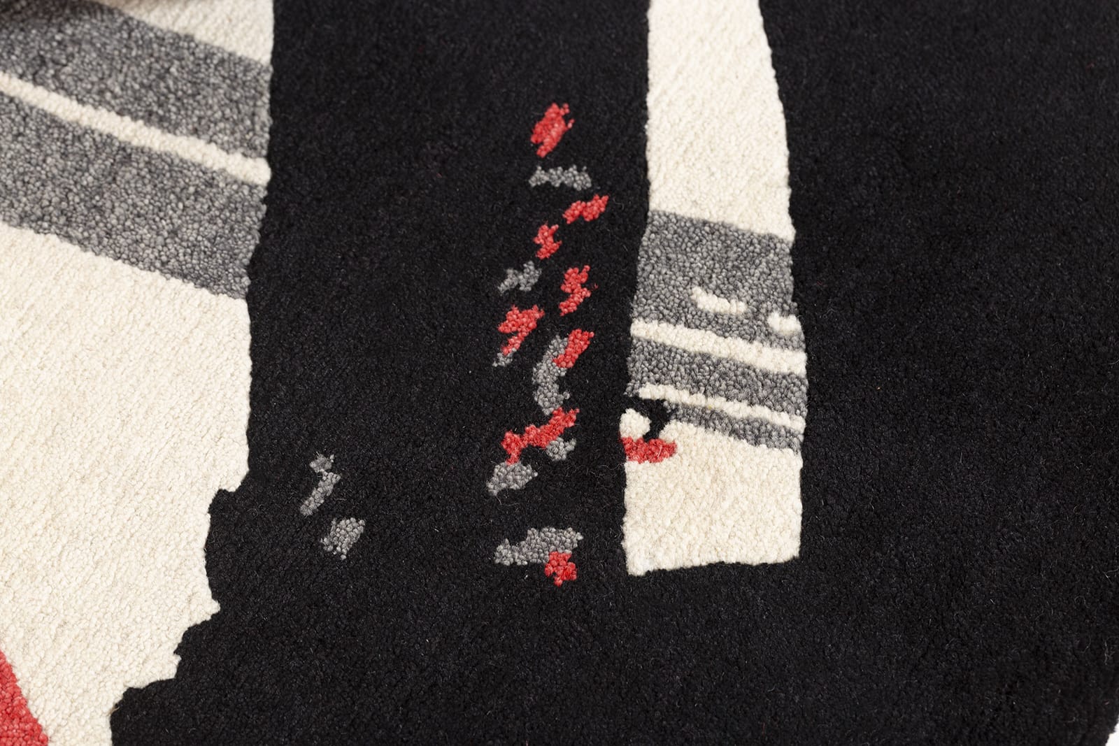 detail image of Esprit Cherry hand knotted area rug design by Tufenkian