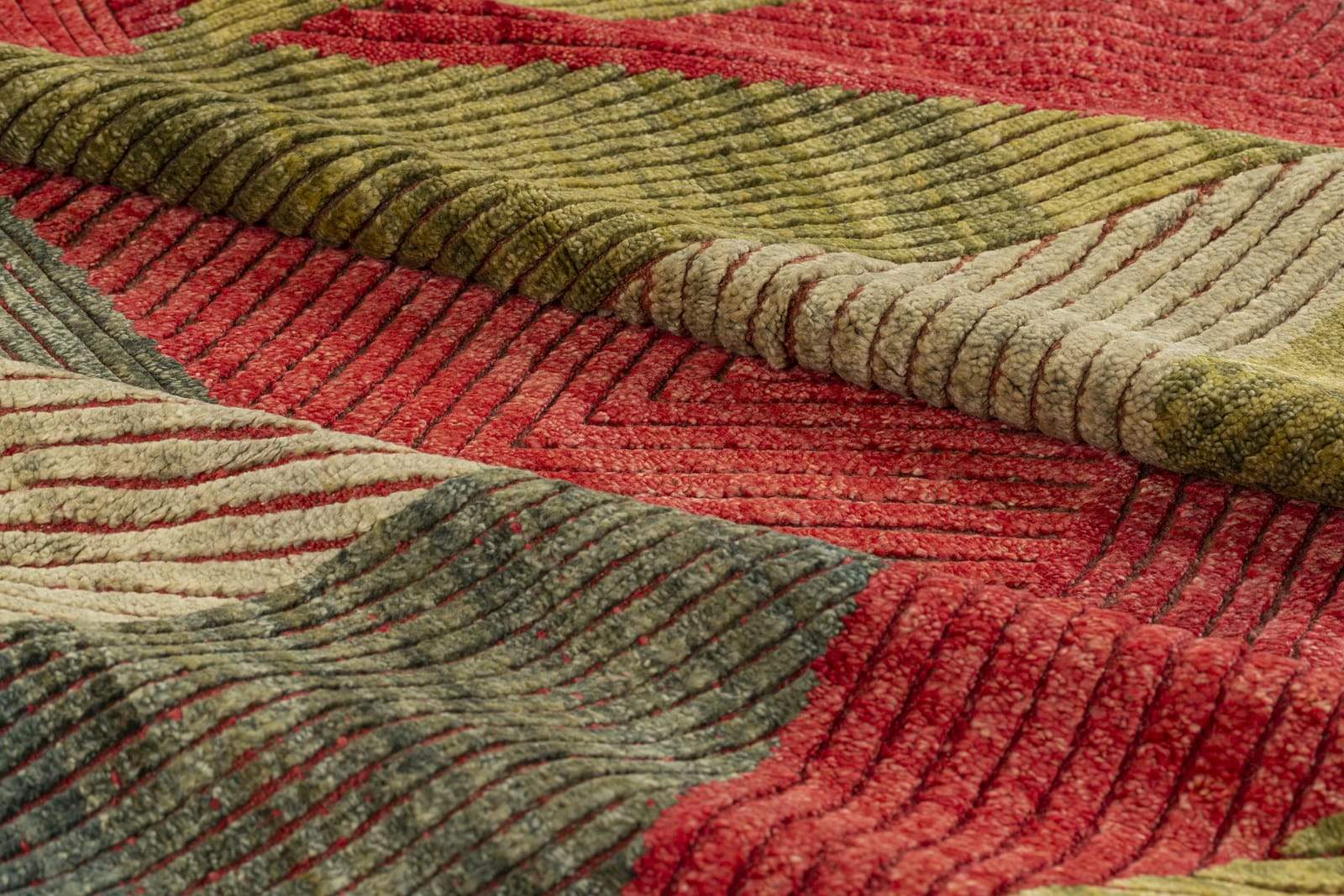 MINOS RUBY Products Tufenkian Artisan Carpets