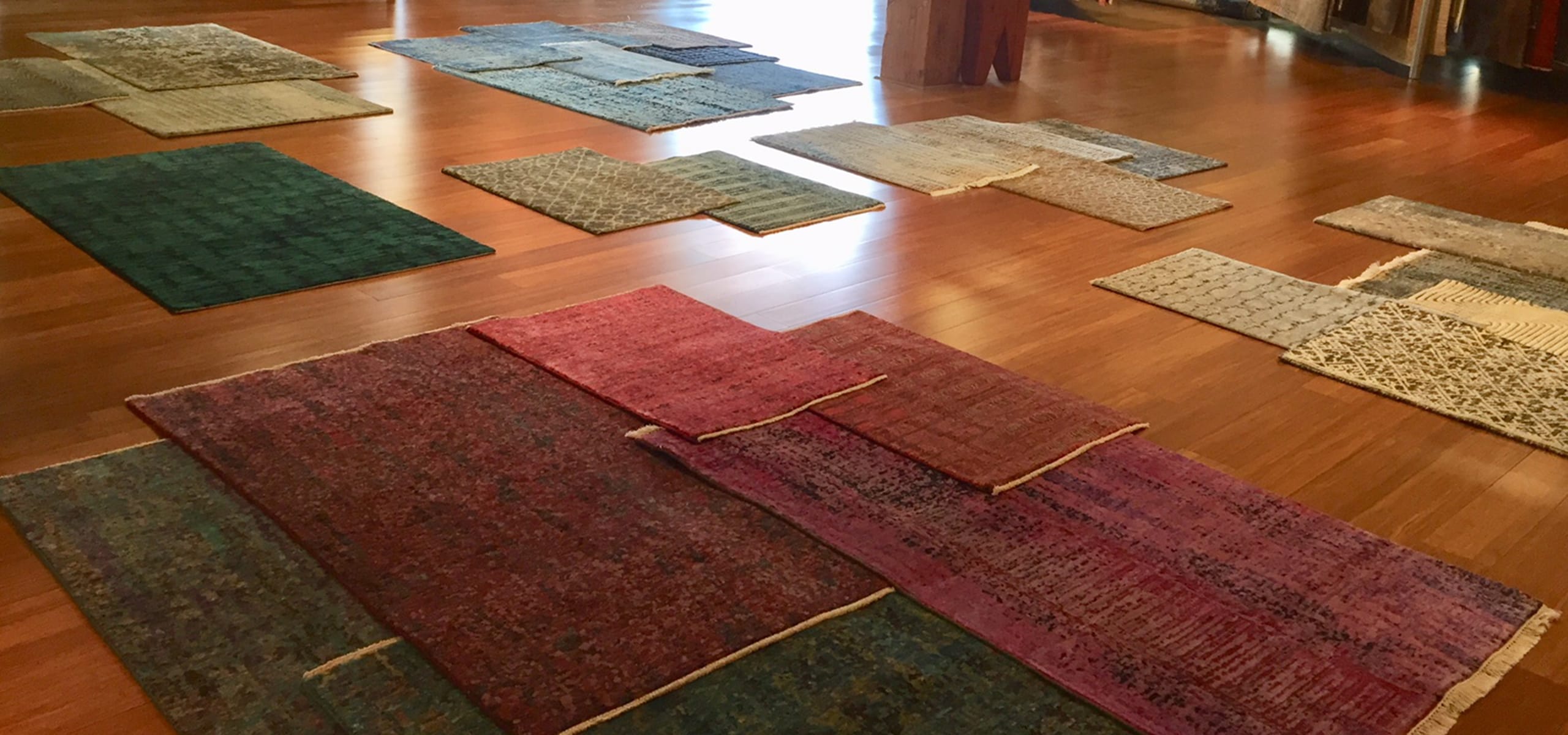 In what sizes does Tufenkian make rugs?