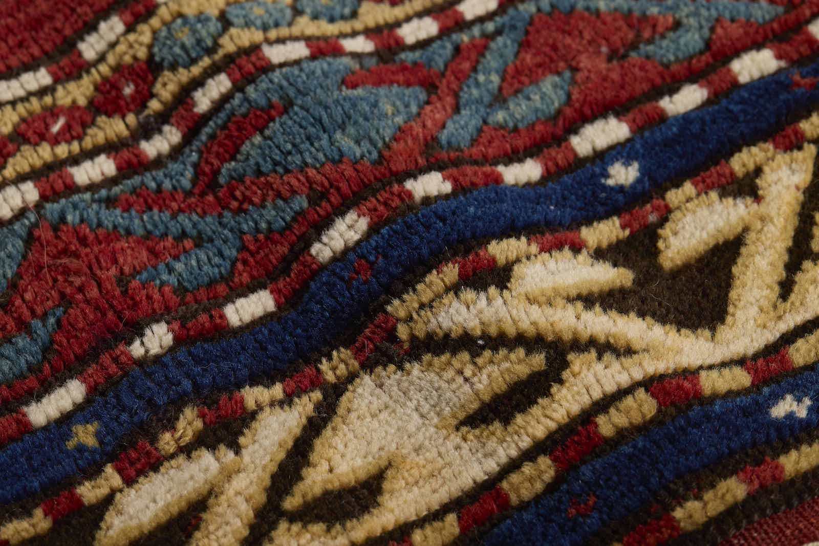 KAZAK PRAYER RUG ANTIQUE 4' 7" X 6' 3"
