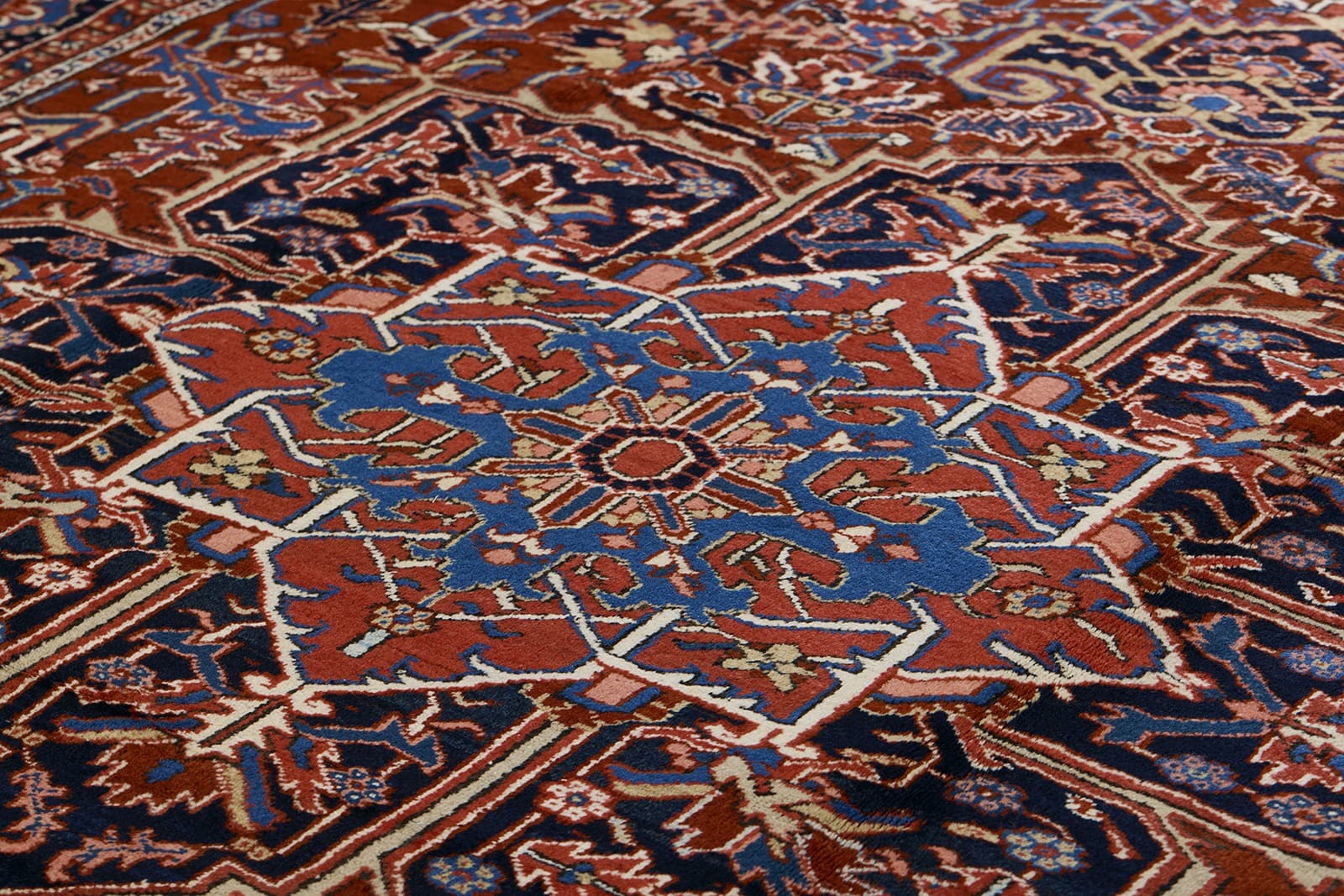 SEMI ANTIQUE HERIZ 8'2" X 10'8"