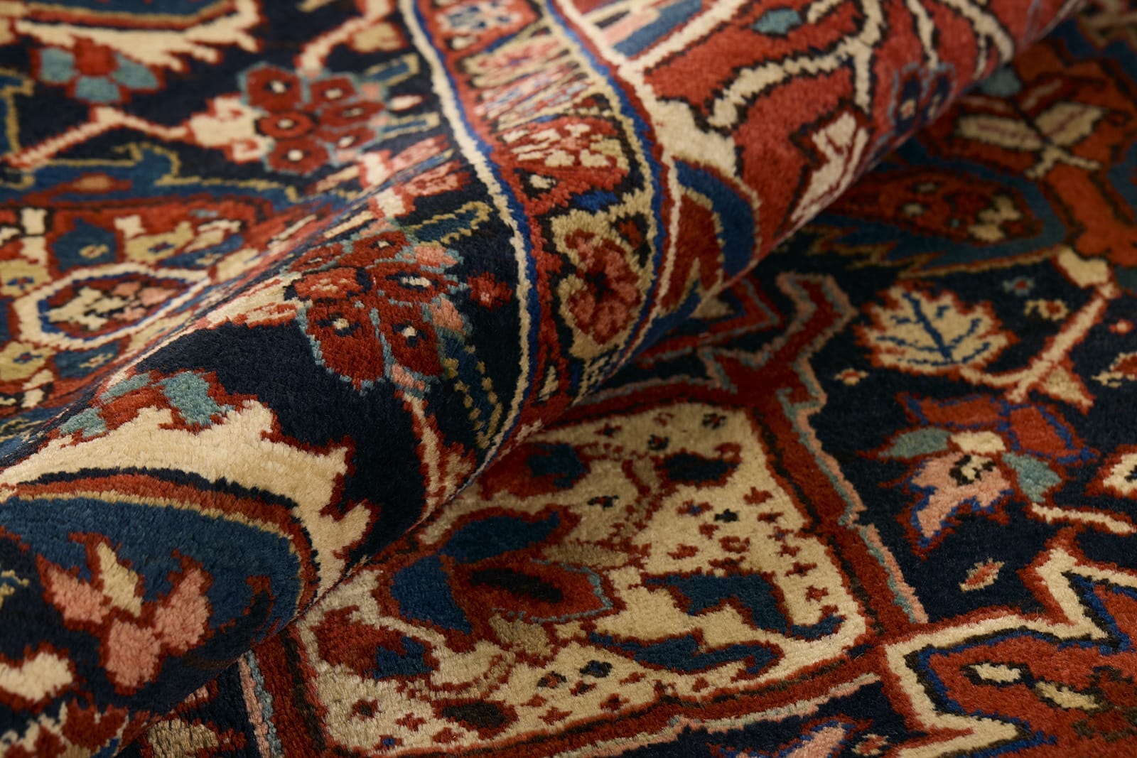 SEMI ANTIQUE HERIZ 8' 9 3/4 X 12' 4 1/2"