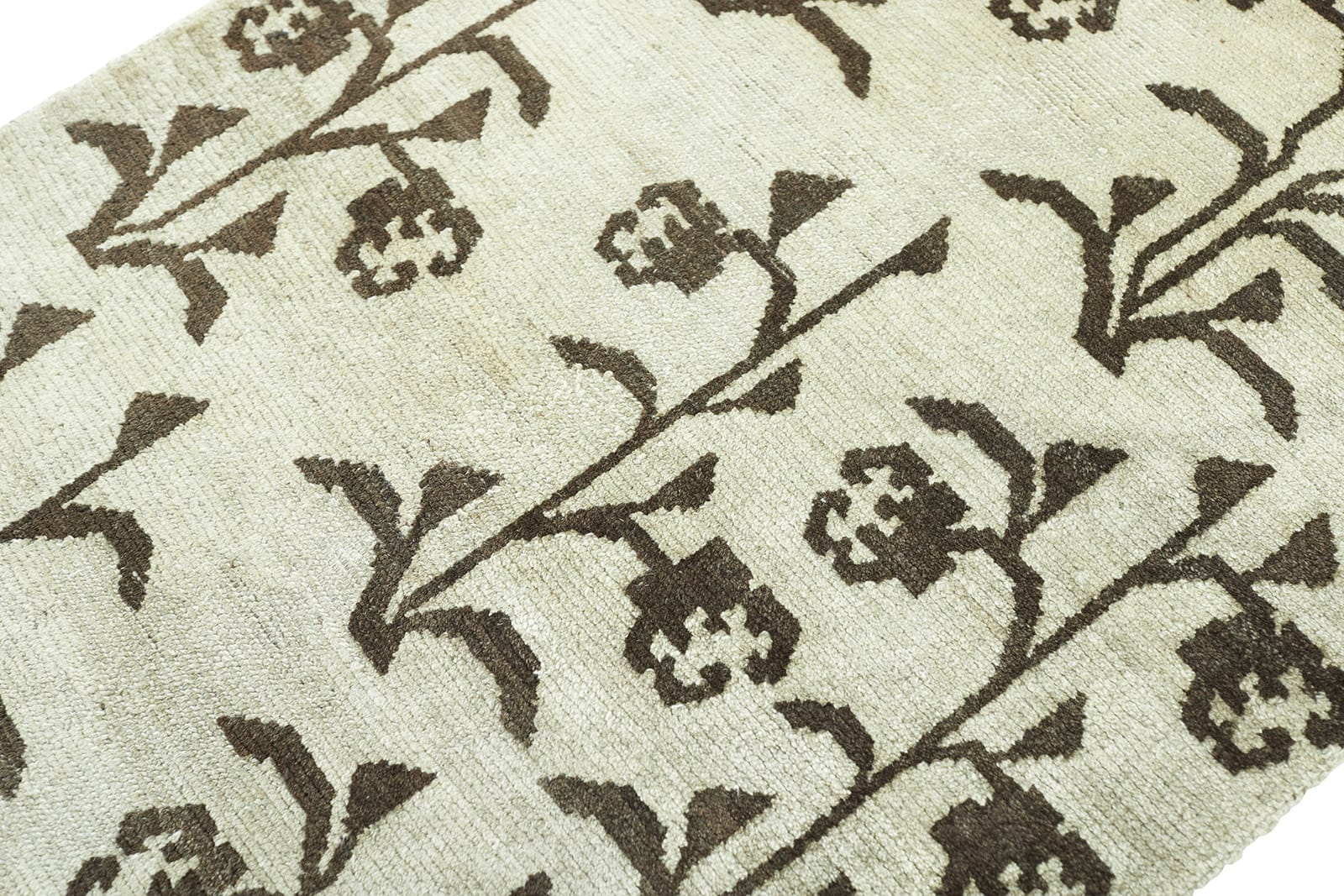 ANTIQUE TIBETAN KHADEN 2' 8" x 5' 4" 19th C Rug Detail 2