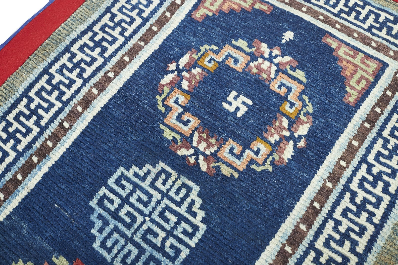 ANTIQUE TIBETAN KHADEN 2' 9" x 4' 3" 19th C Rug Detail 4