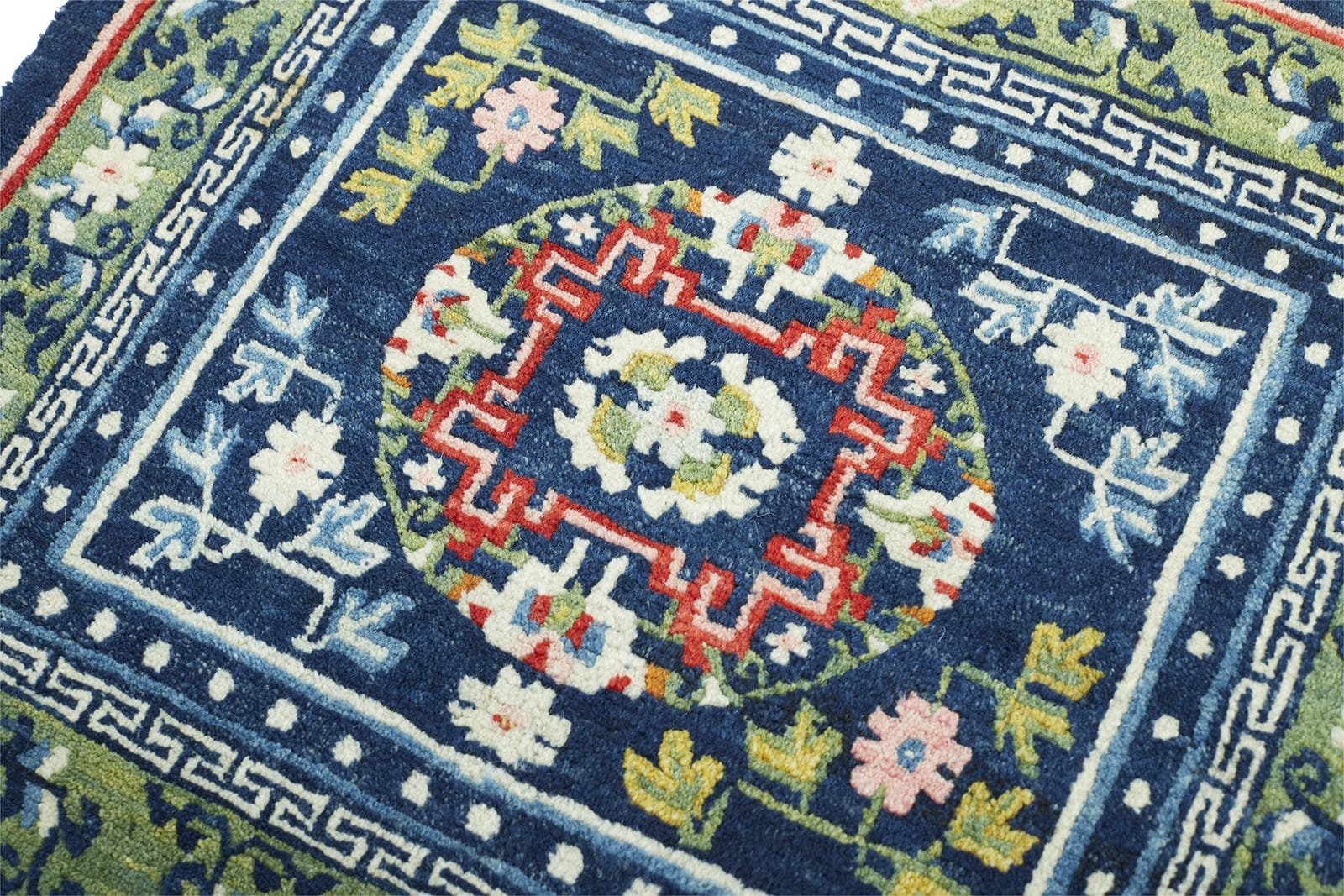 ANTIQUE TIBETAN SITTING RUG 2' 3" x 2' 1" Late 19th C Rug Detail 2