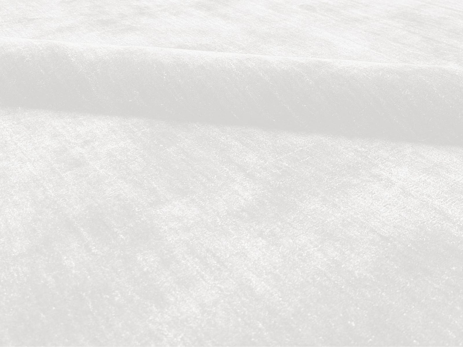 LUXE SOLID SILK 6MM CUT PILE NATURAL WHITE