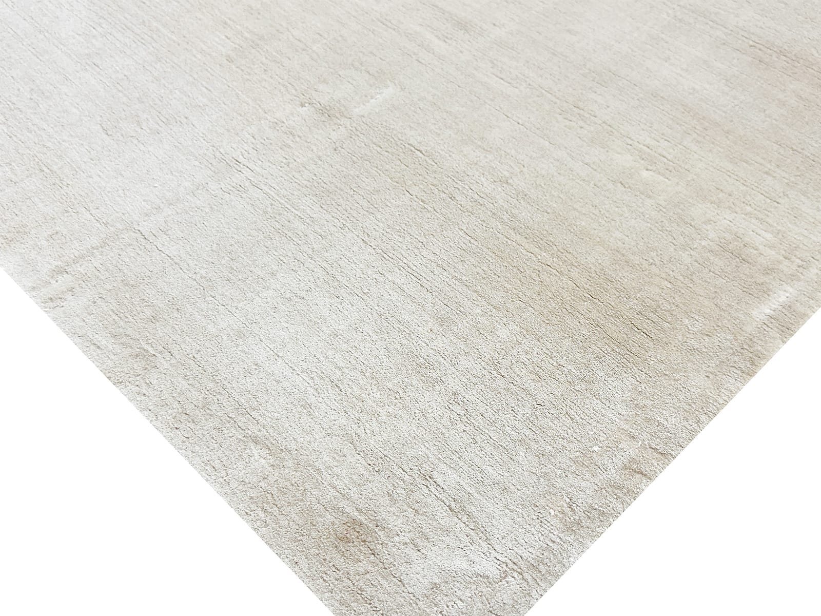 NATURAL SILK LUXE SOLID 6MM PILE NATURAL WHITE