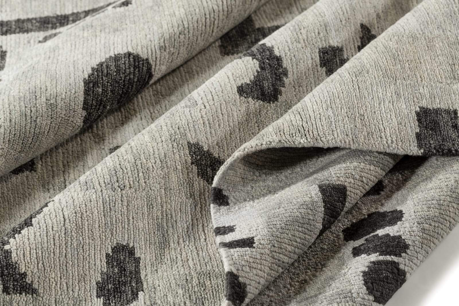 BAKUBA GREY BLACK Product Tufenkian Artisan Carpets 