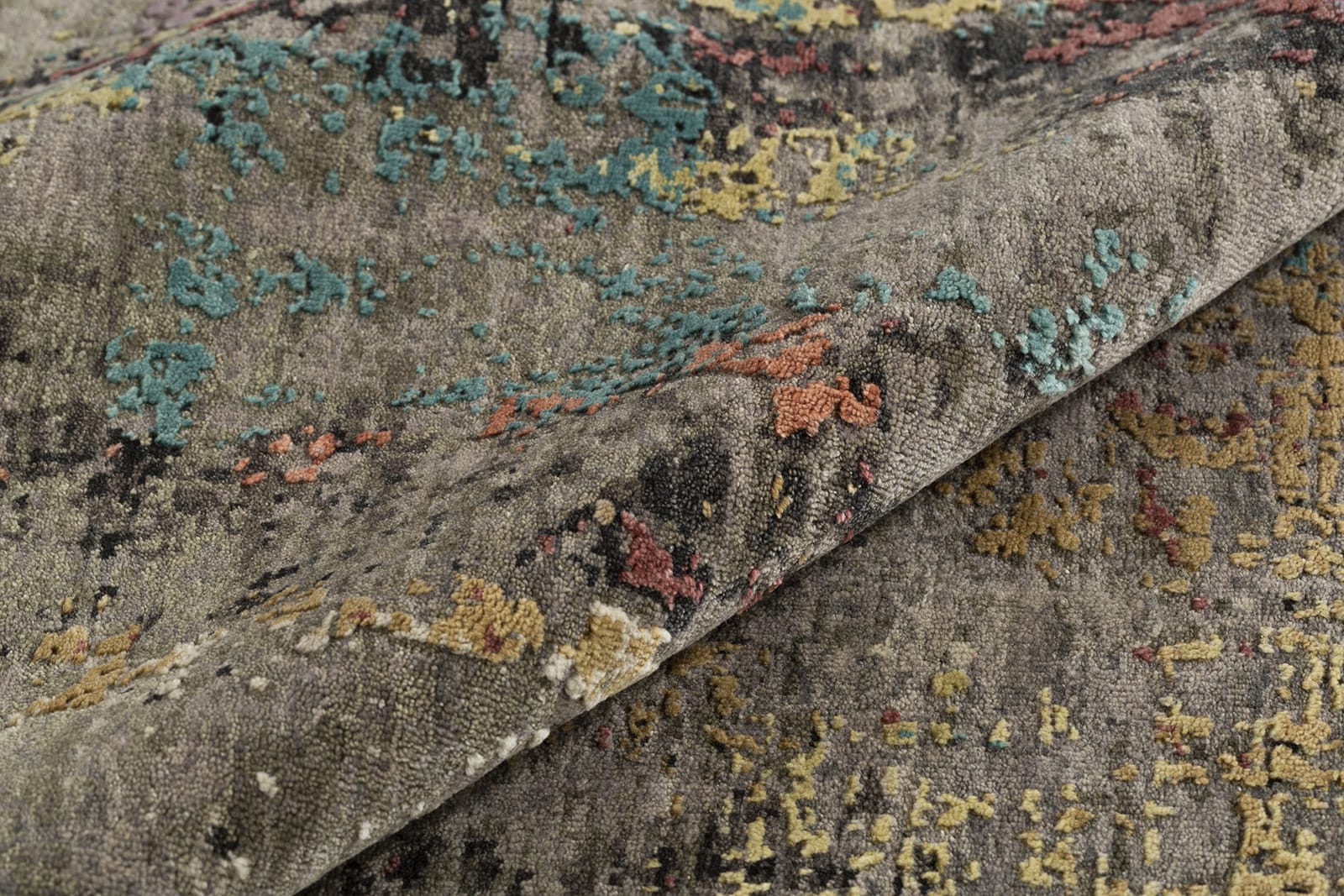 detail image of City Lights IV Black hand knotted area rug design by Tufenkian