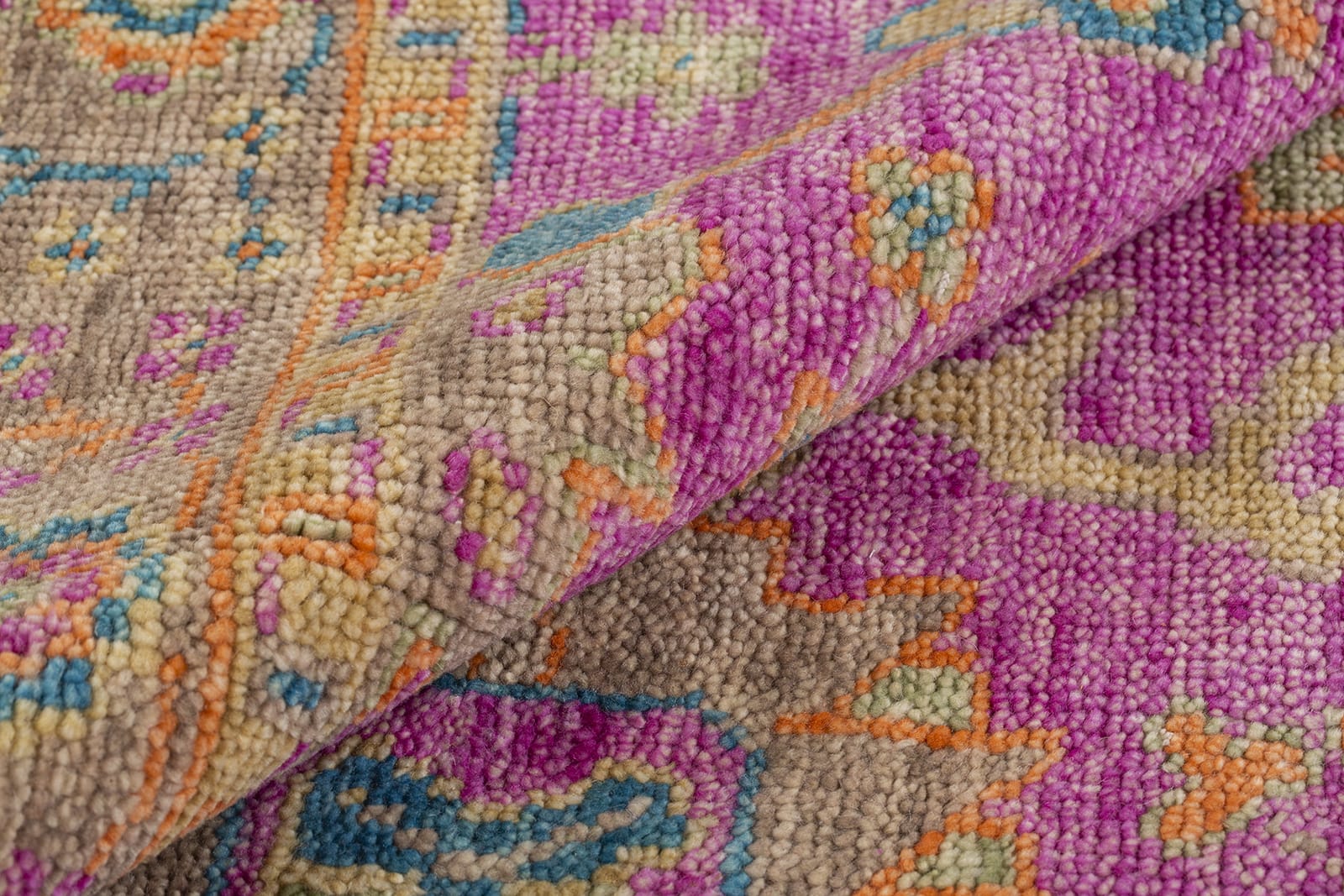 detail image of Donegal III Pink hand knotted area rug design by Tufenkian
