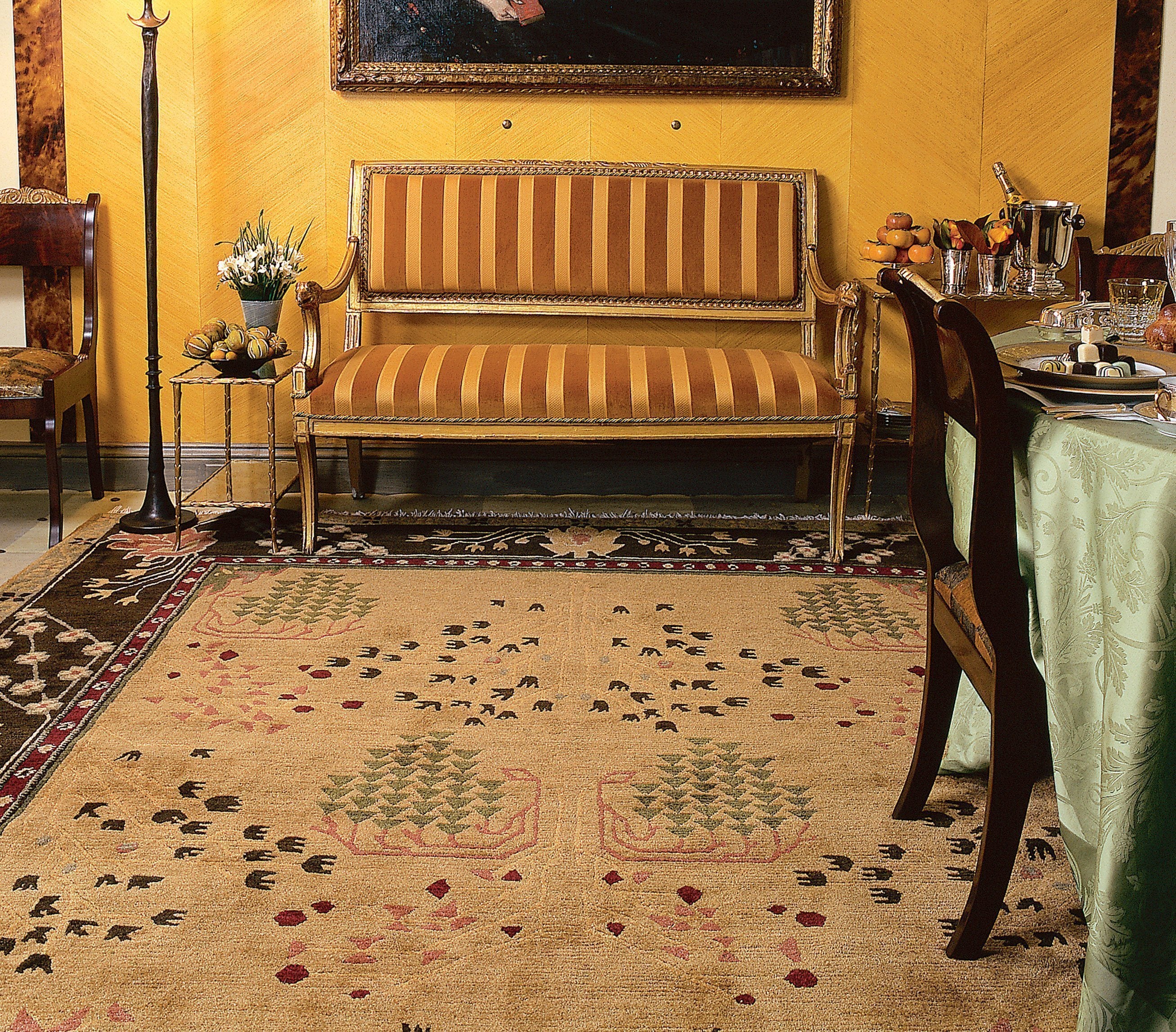 DONEGAL BRANCHES UMBER EARTH Product Tufenkian Artisan Carpets Lifestyle room-image