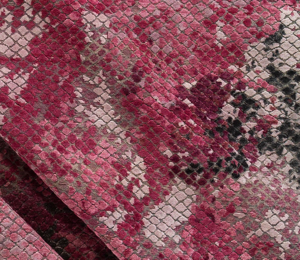 FOUNDRY MAGENTA Products Tufenkian Artisan Carpets 