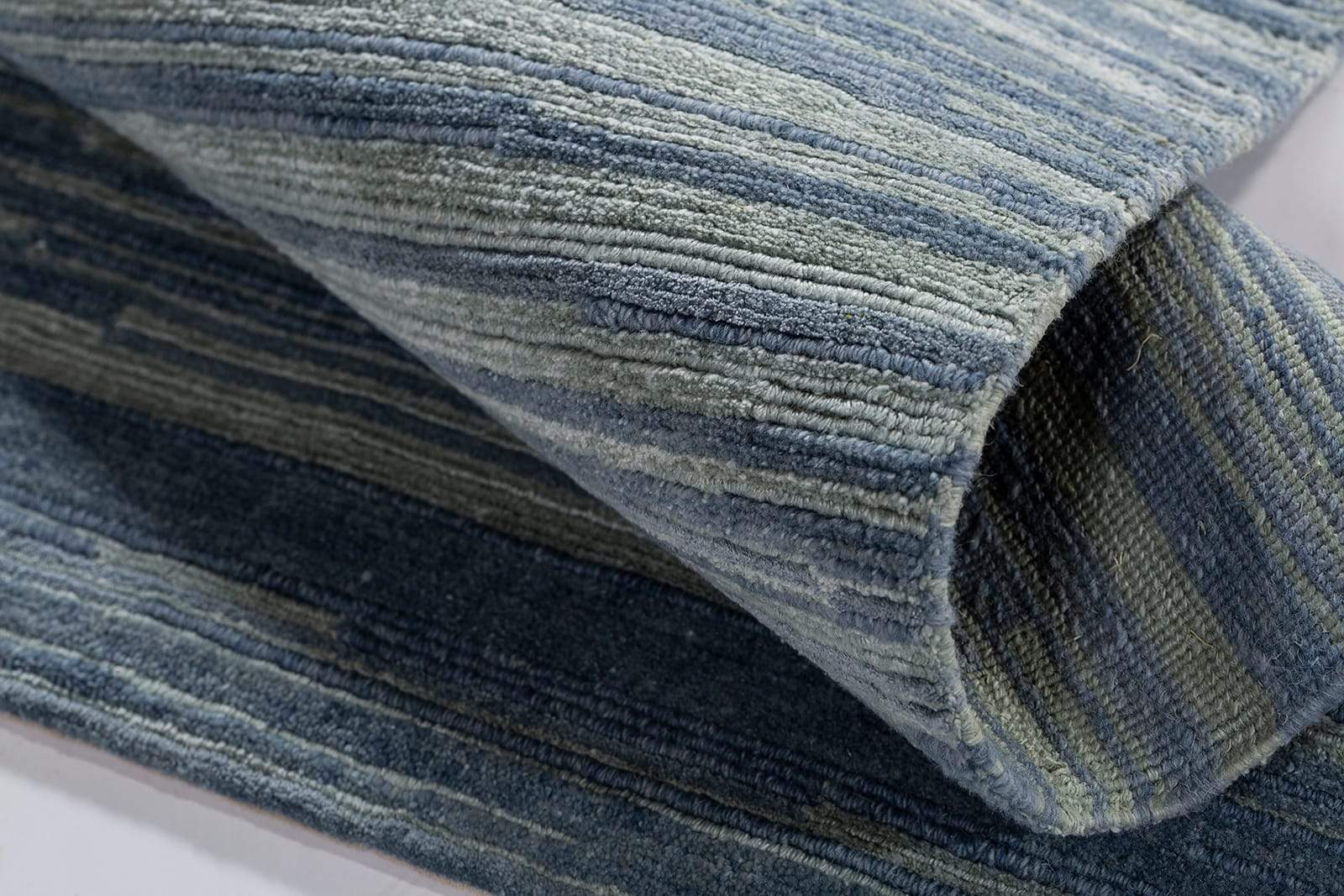 HORIZON III SKY BLUE Product Tufenkian Artisan Carpets 