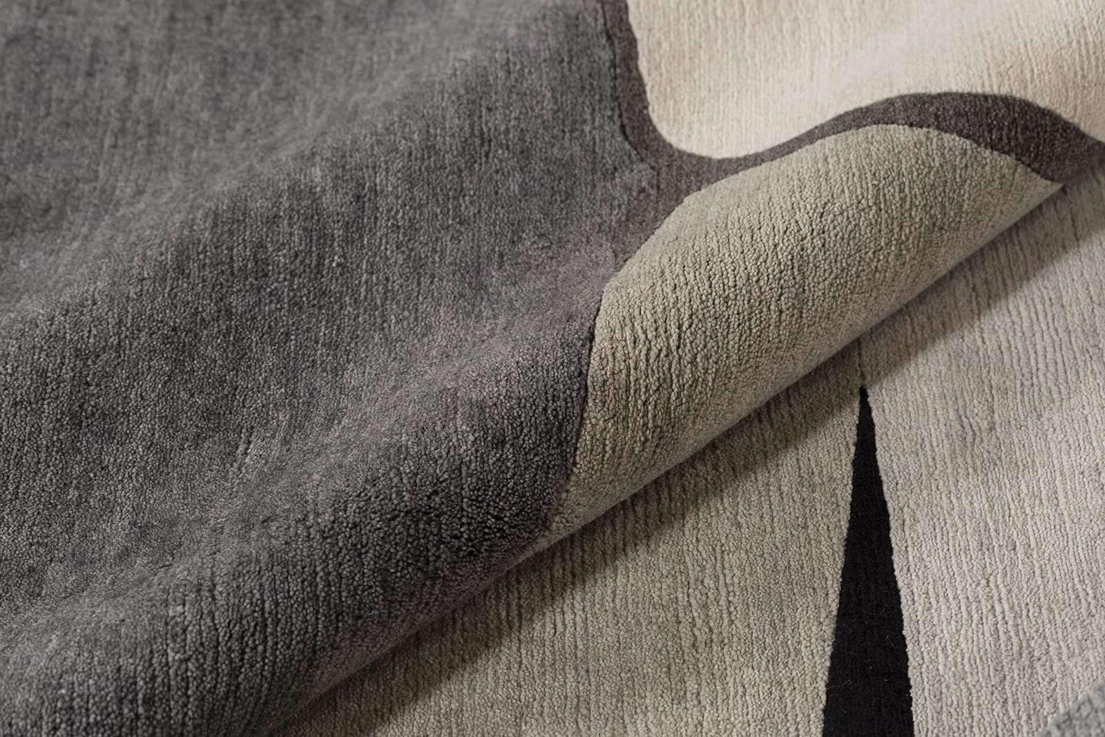 detail image of Palisade Grey hand knotted area rug design by Tufenkian