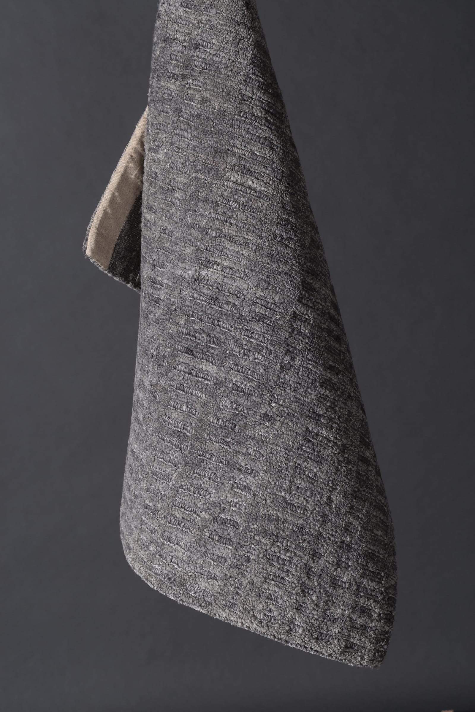 RAYS II LIGHT CHARCOAL Product Tufenkian Artisan Carpets 