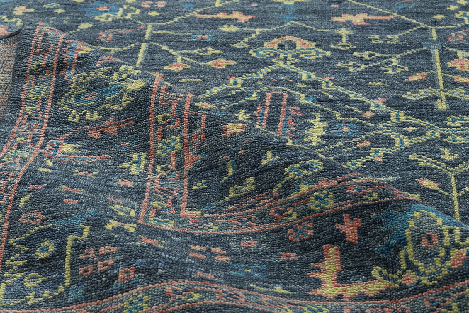 detail image of Tigranakert Marine hand knotted area rug design by Tufenkian