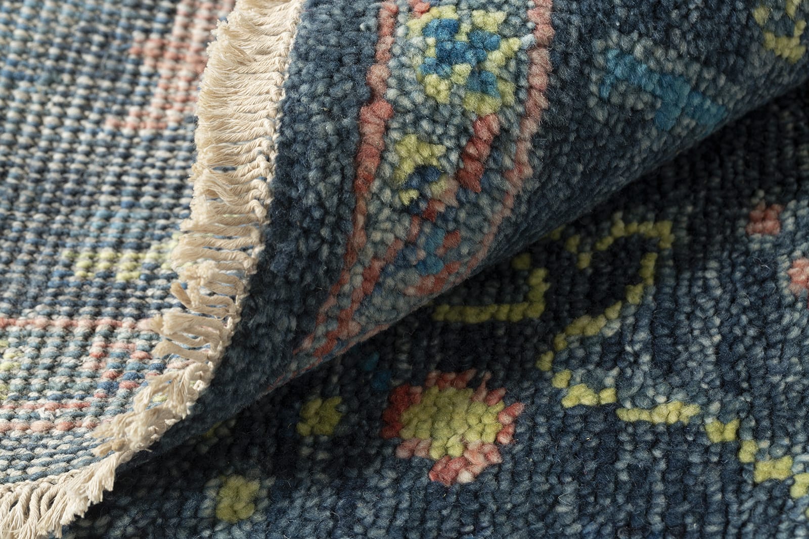 detail image of Tigranakert Marine hand knotted area rug design by Tufenkian