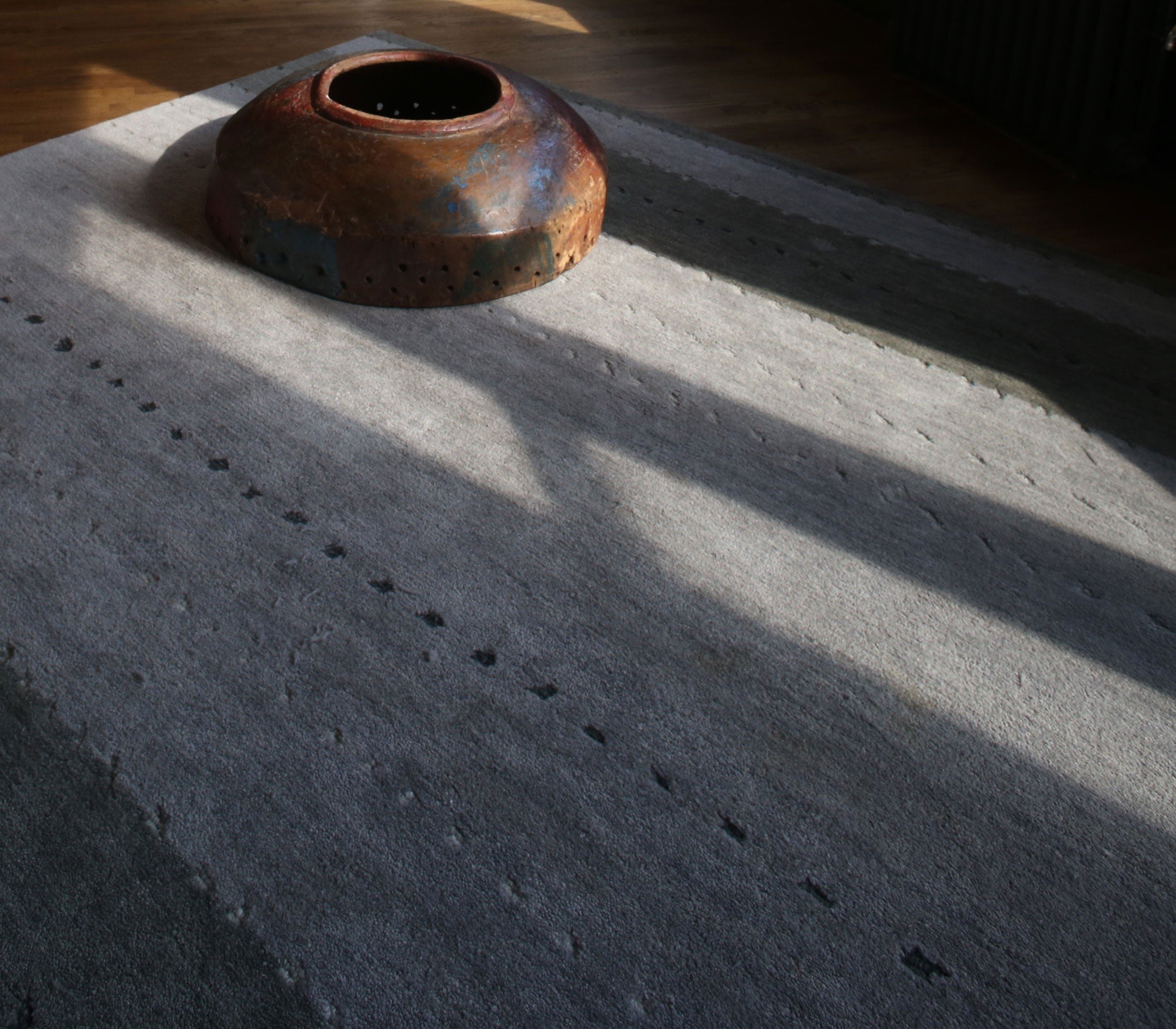 VISHNU OYSTER Product Tufenkian Artisan Carpets Lifestyle room-image